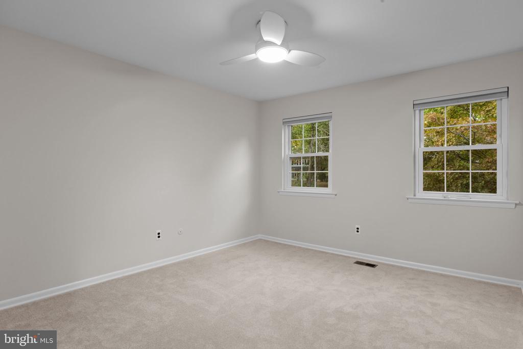 585 COLONIAL DRIVE