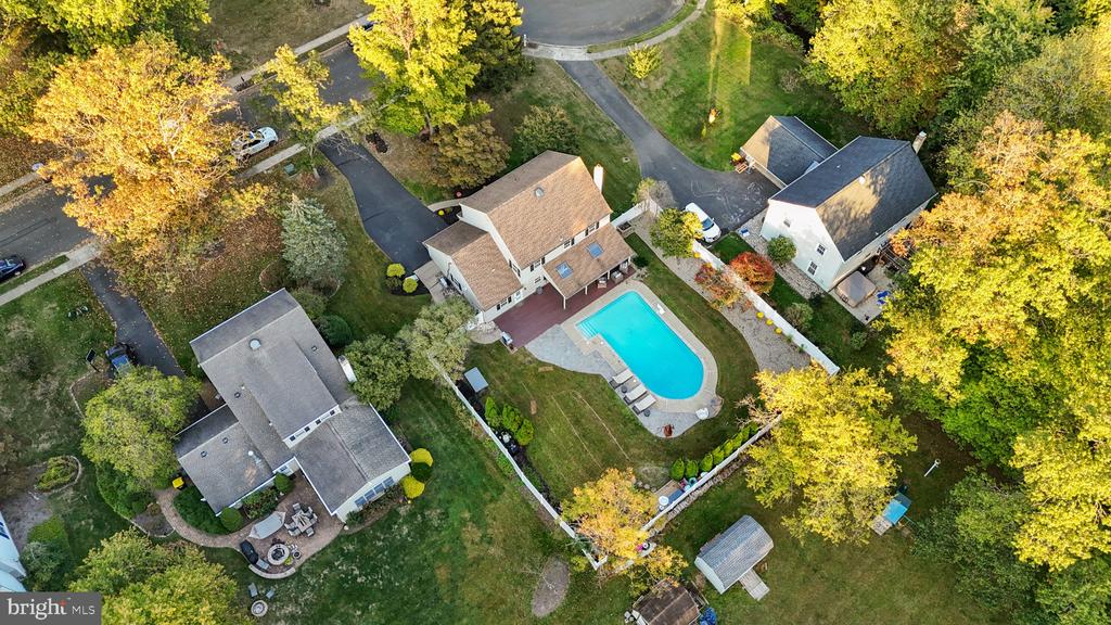 585 COLONIAL DRIVE