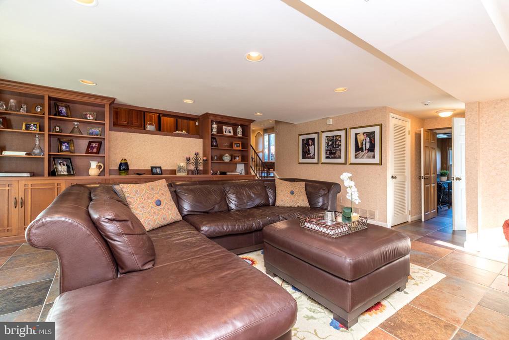 1212 DUNCAN DRIVE