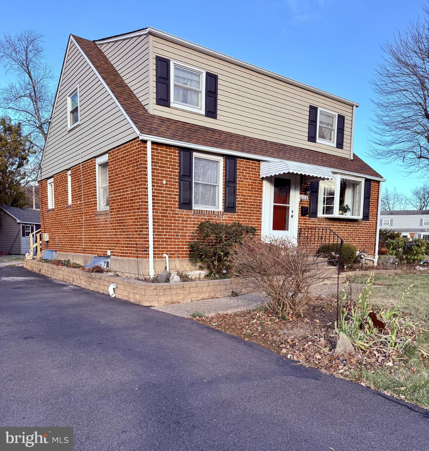 106 BONNET LANE