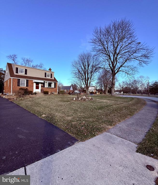 106 BONNET LANE