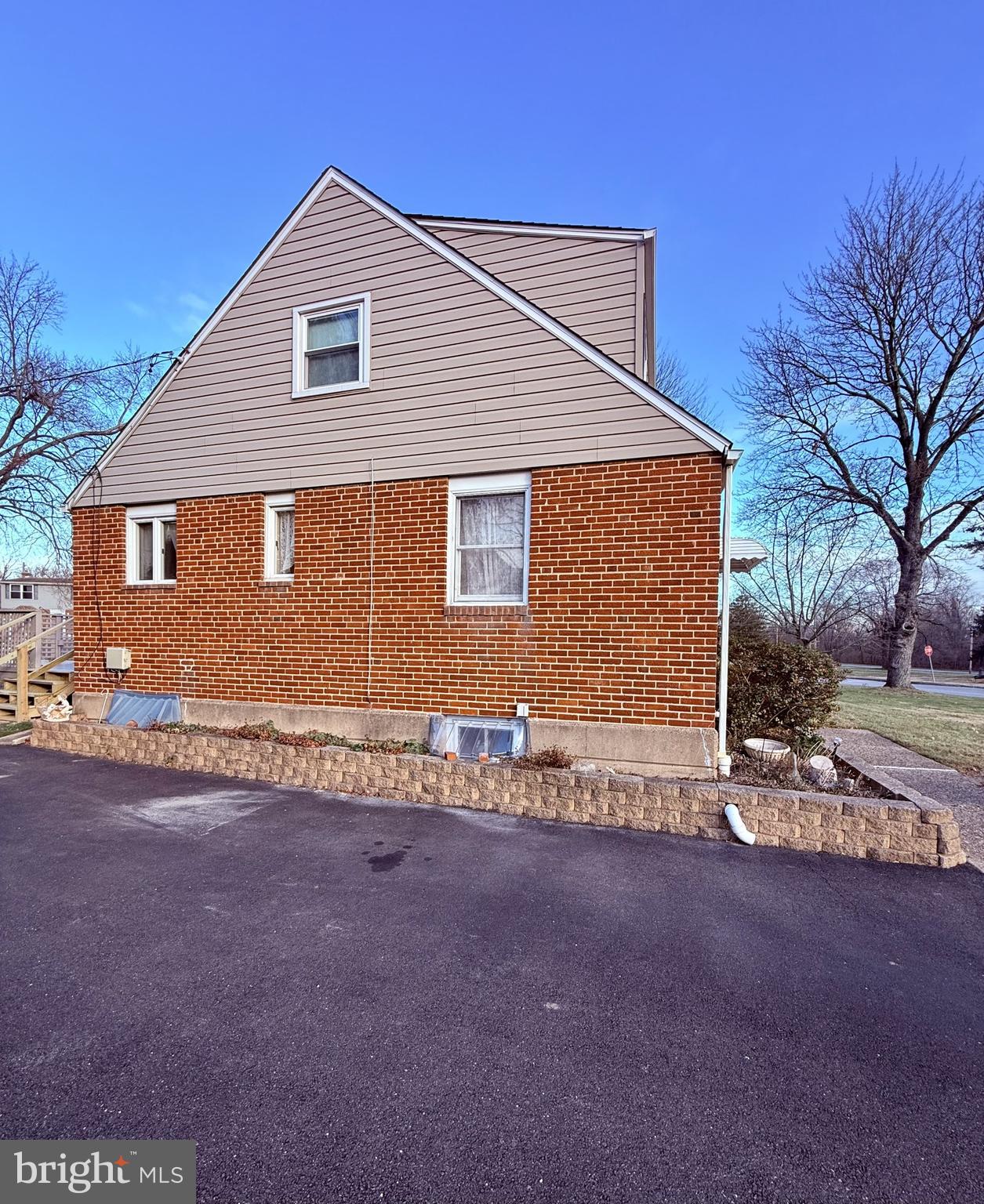 106 BONNET LANE