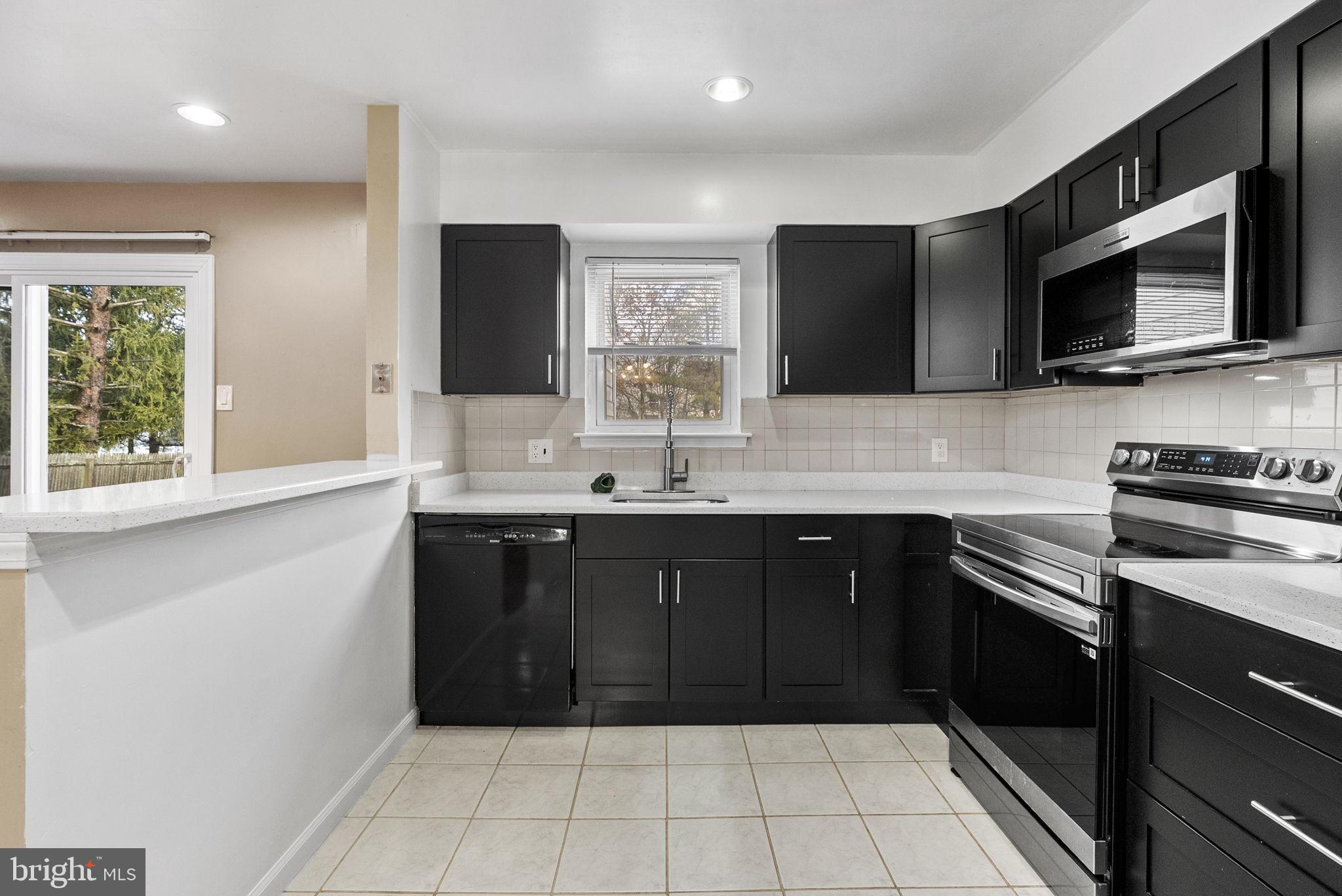 2673 JEAN DRIVE