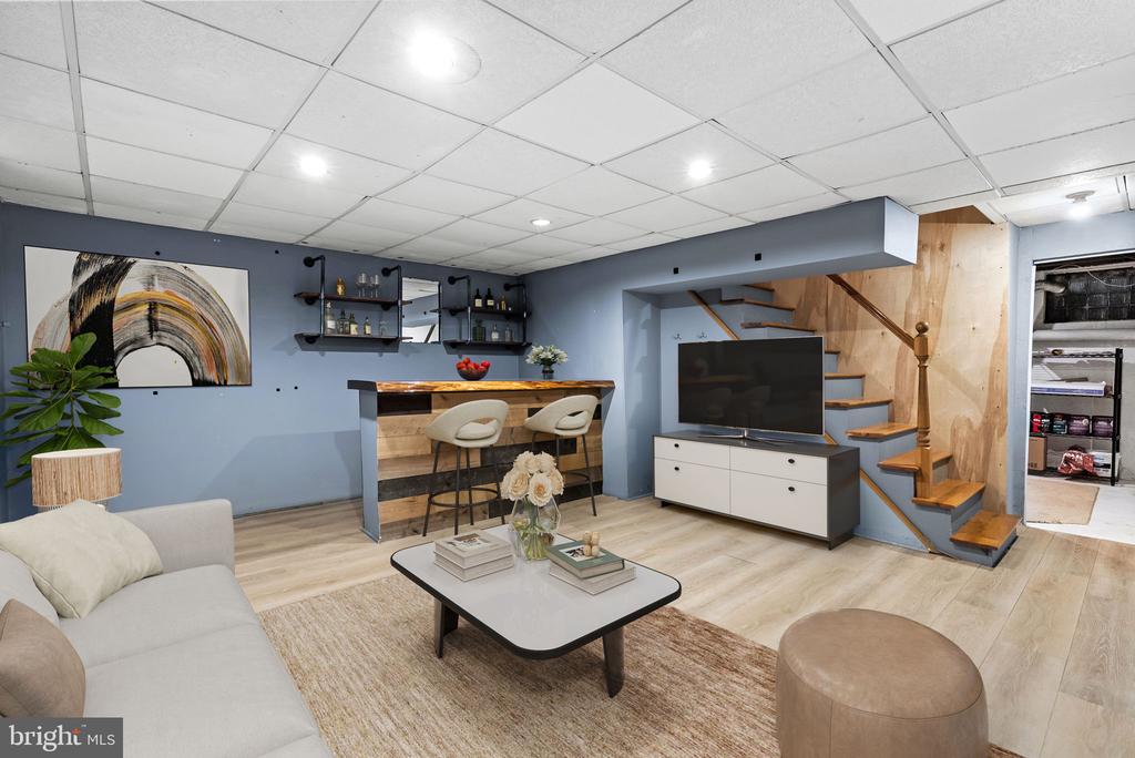 215 ALLISON ROAD