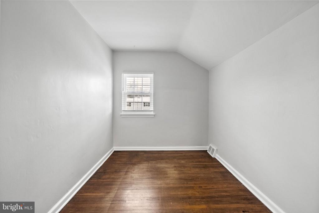 215 ALLISON ROAD