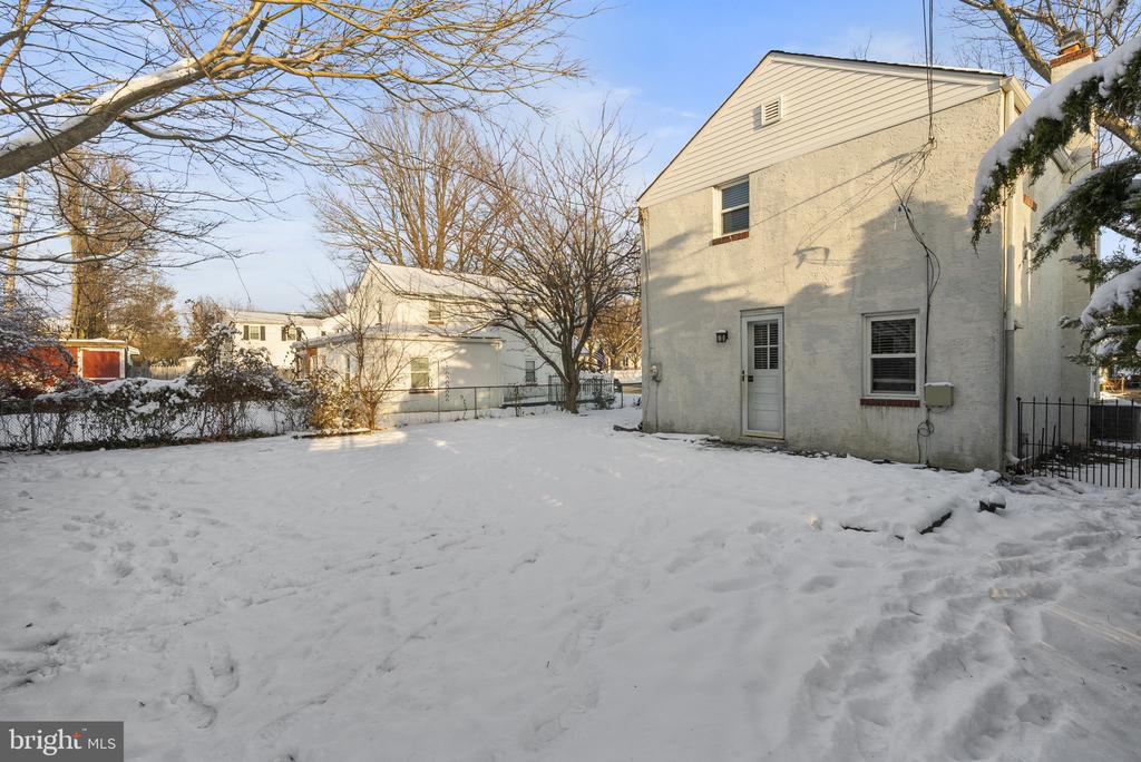 215 ALLISON ROAD