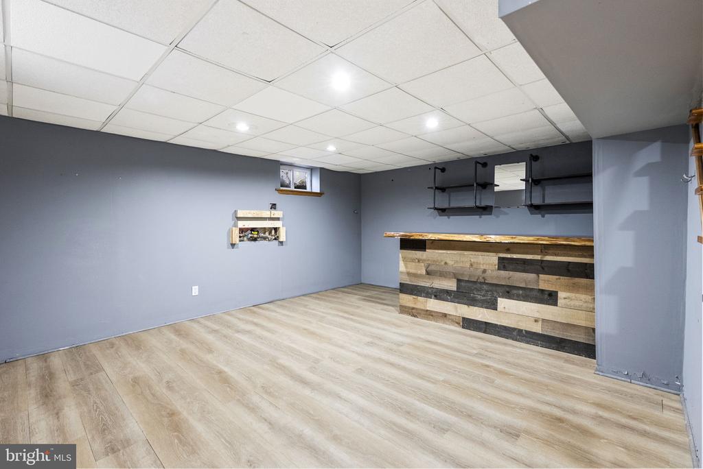 215 ALLISON ROAD