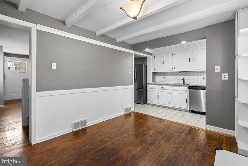 215 ALLISON ROAD