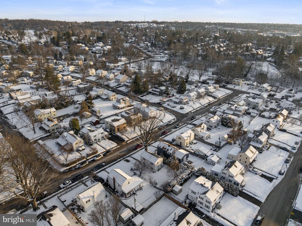 215 ALLISON ROAD