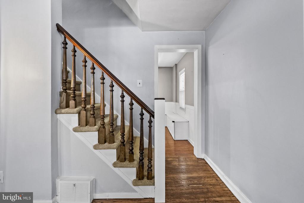 215 ALLISON ROAD