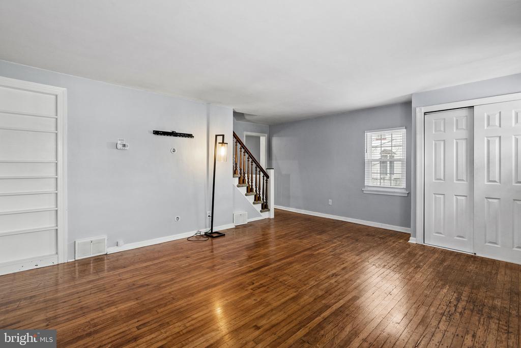 215 ALLISON ROAD