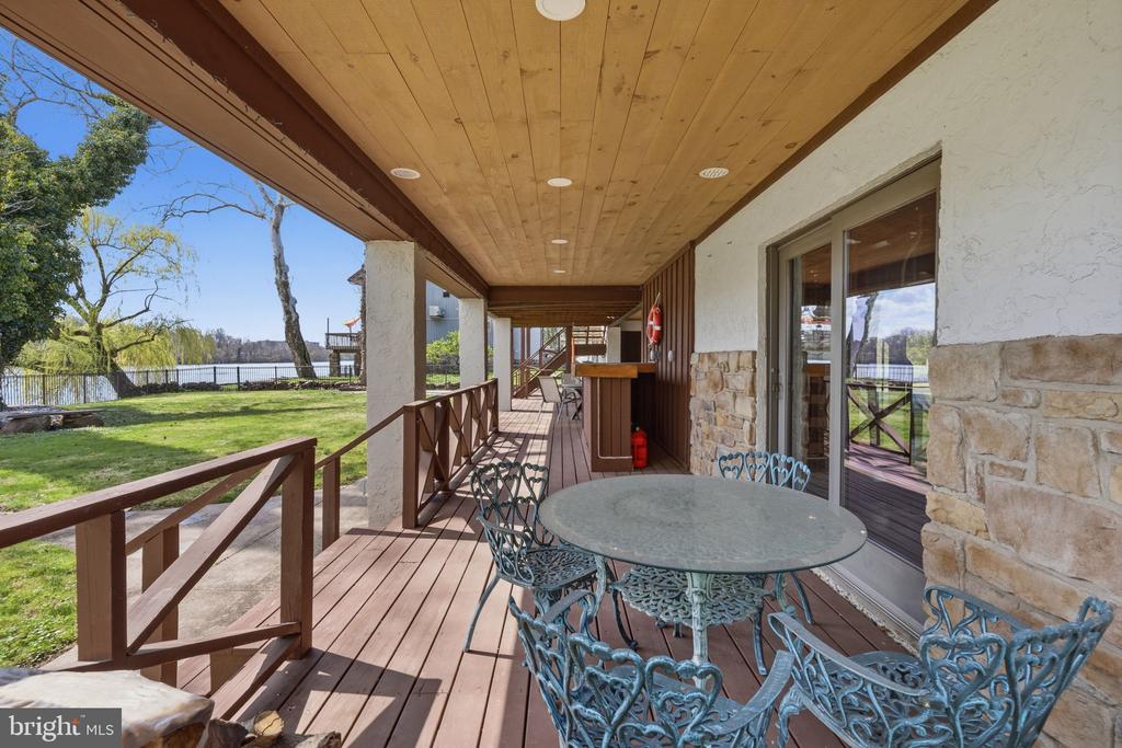 13 W INDIAN LANE