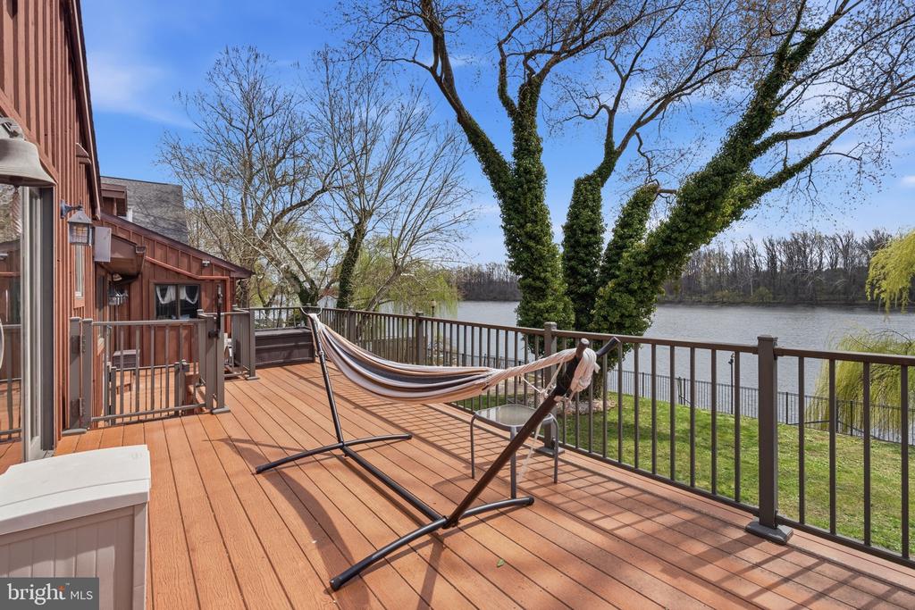 13 W INDIAN LANE