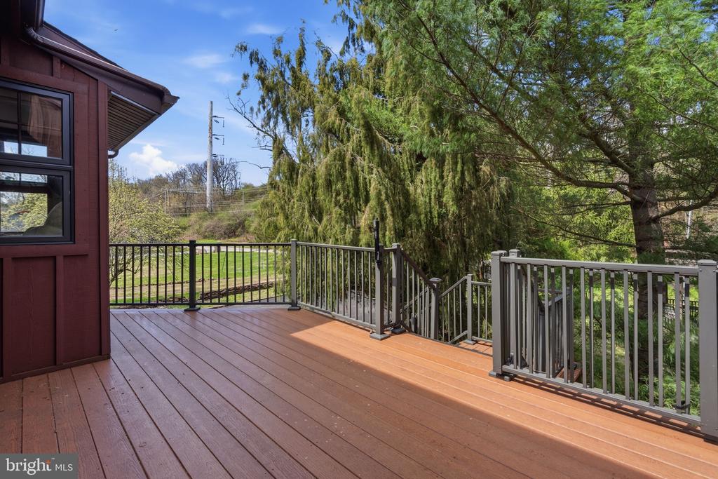 13 W INDIAN LANE