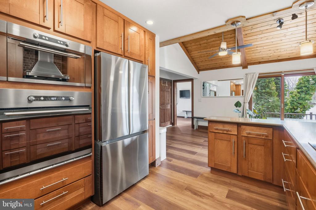 13 W INDIAN LANE