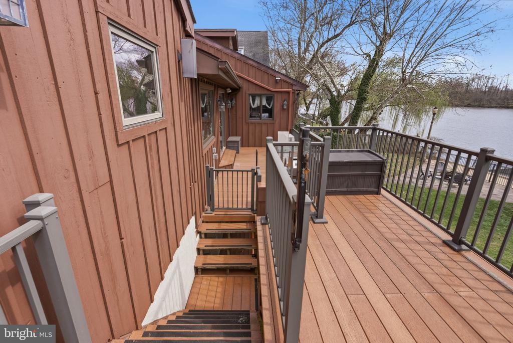 13 W INDIAN LANE