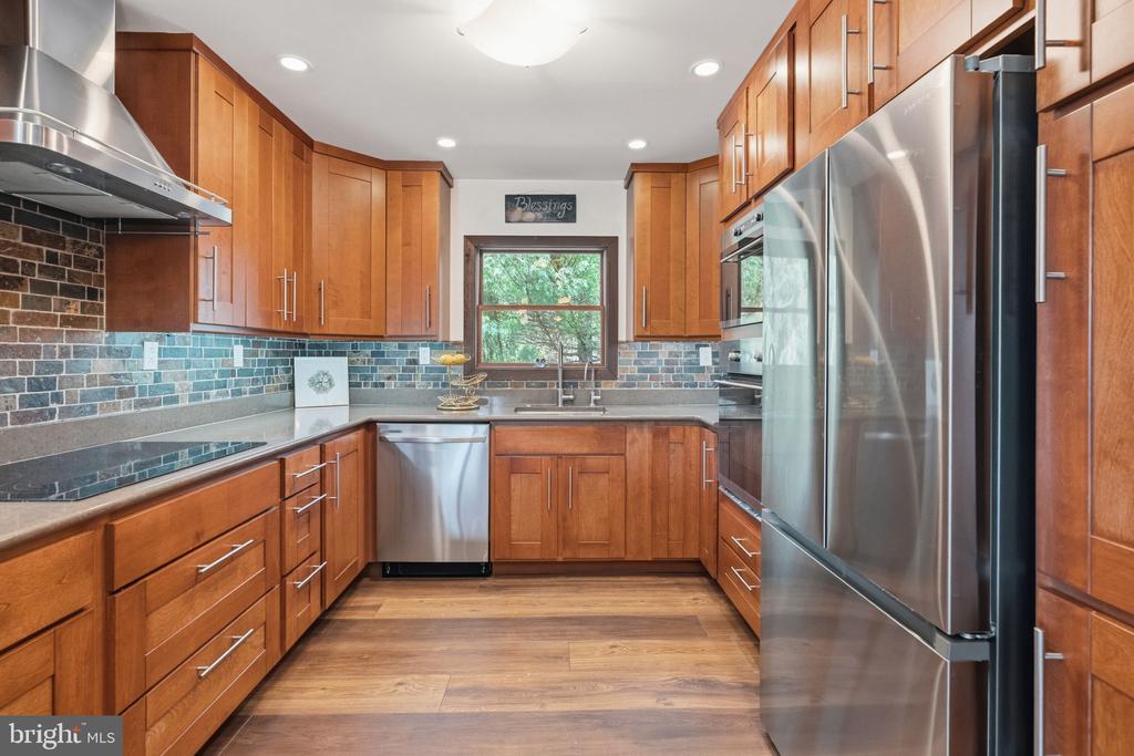13 W INDIAN LANE