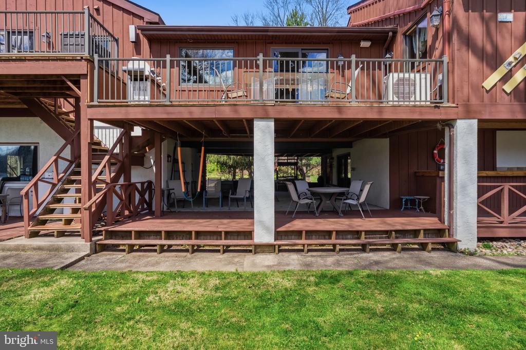 13 W INDIAN LANE