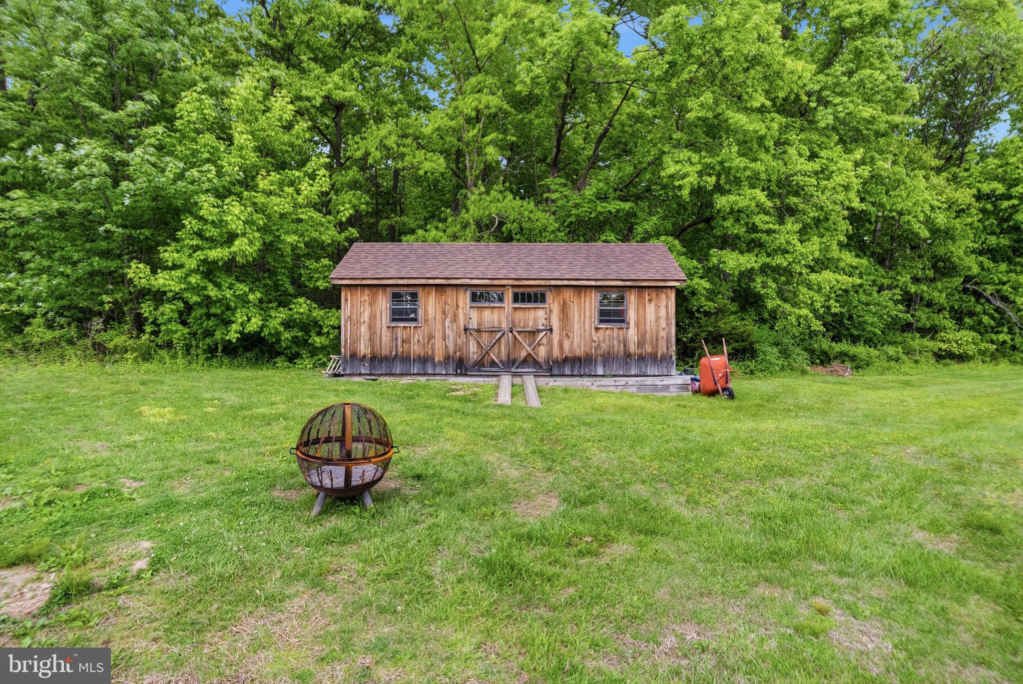 449 HOUSEMAN ROAD