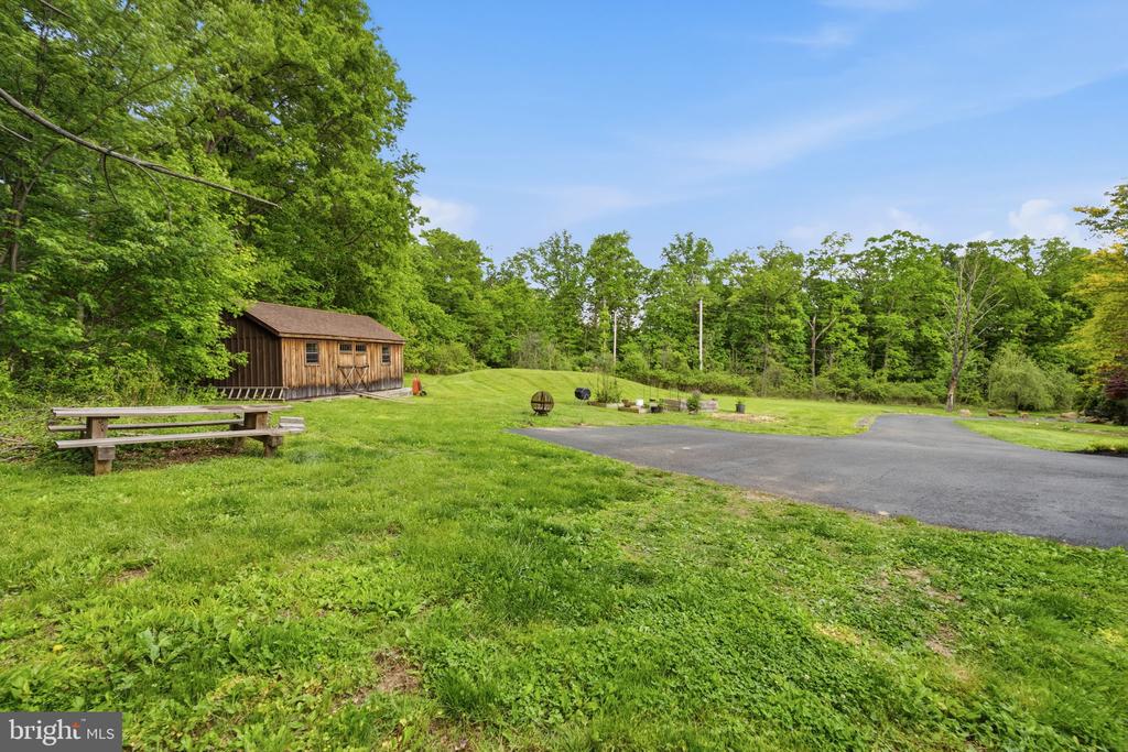 449 HOUSEMAN ROAD