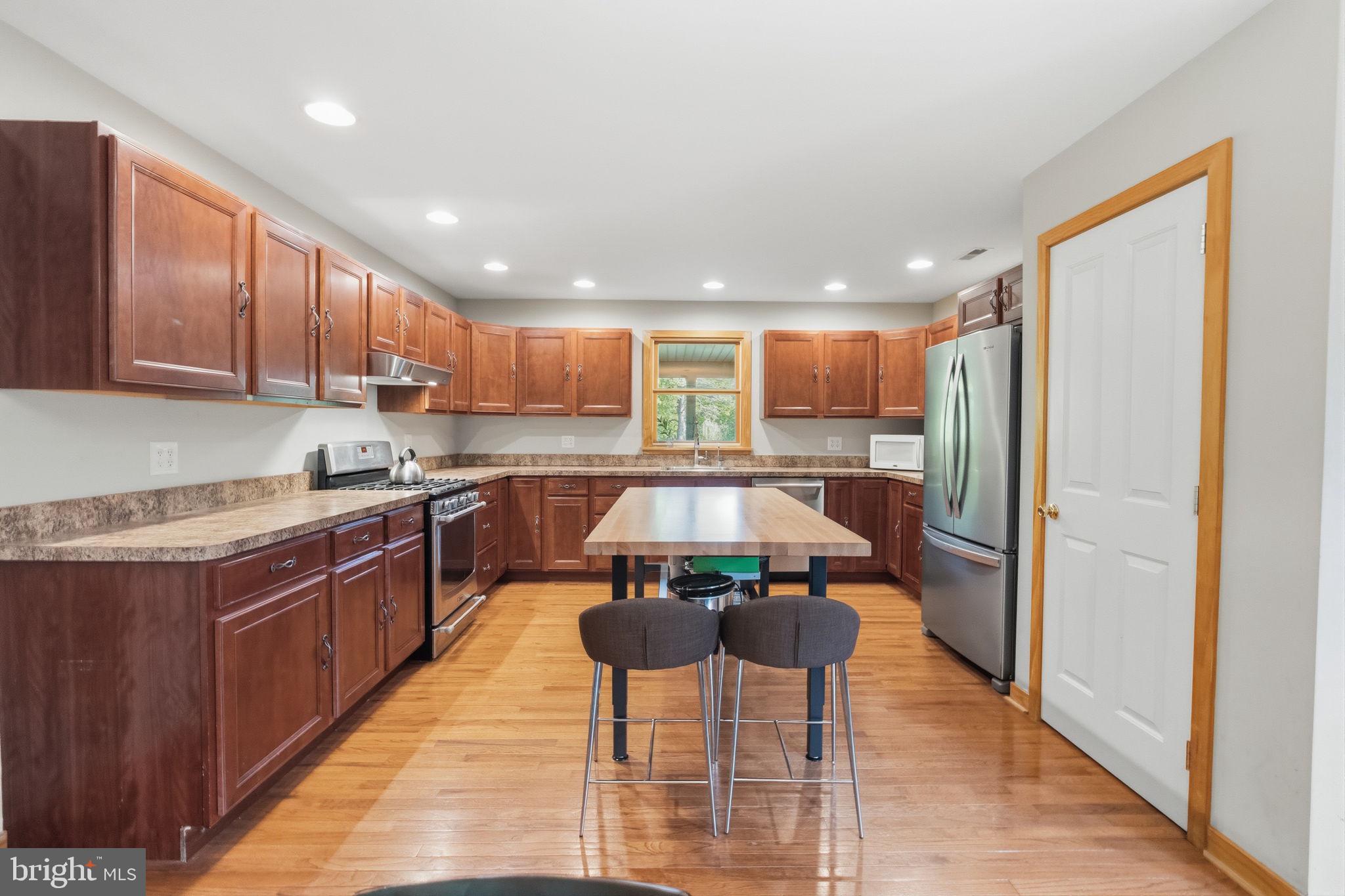 449 HOUSEMAN ROAD
