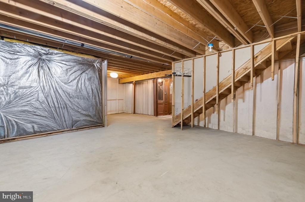 449 HOUSEMAN ROAD