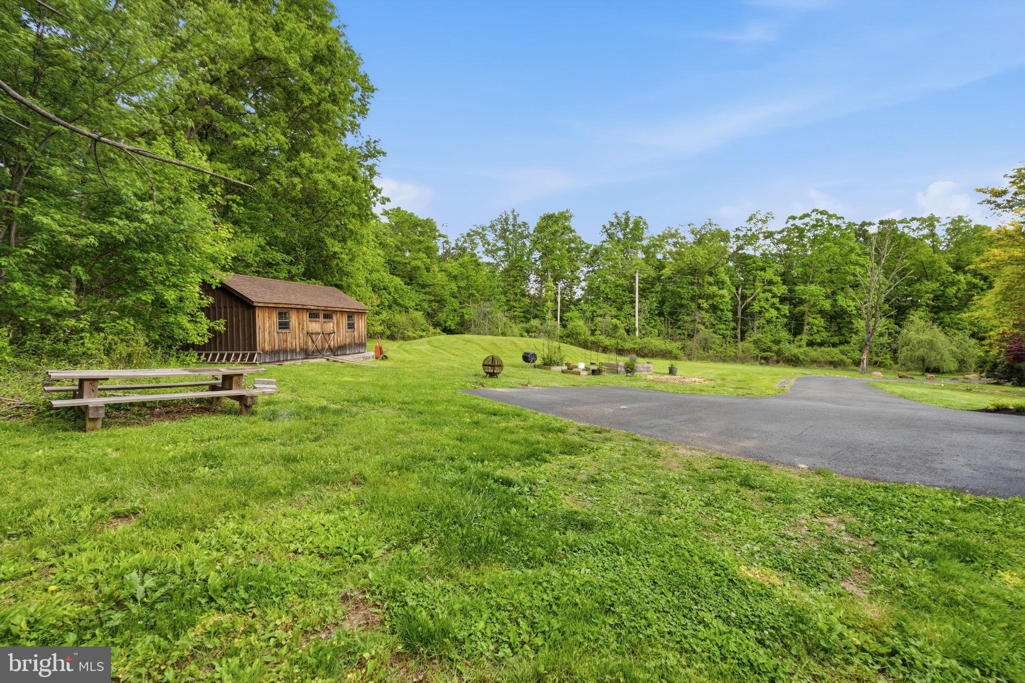 449 HOUSEMAN ROAD