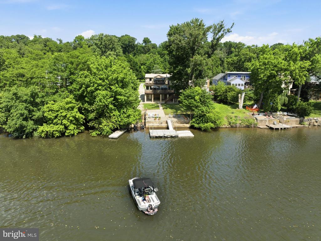 78 W INDIAN LANE