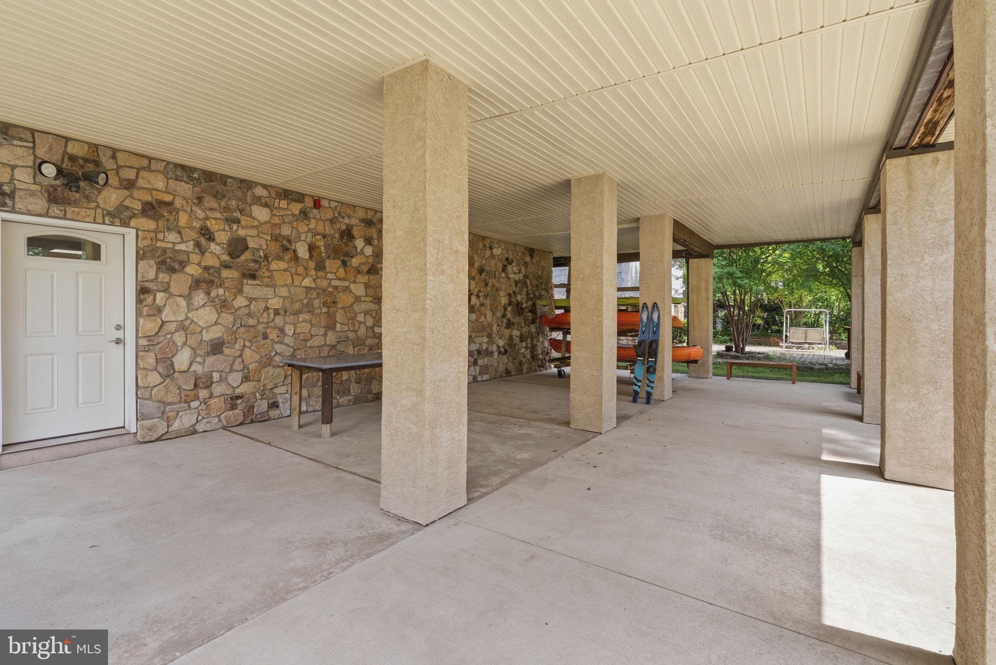 78 W INDIAN LANE