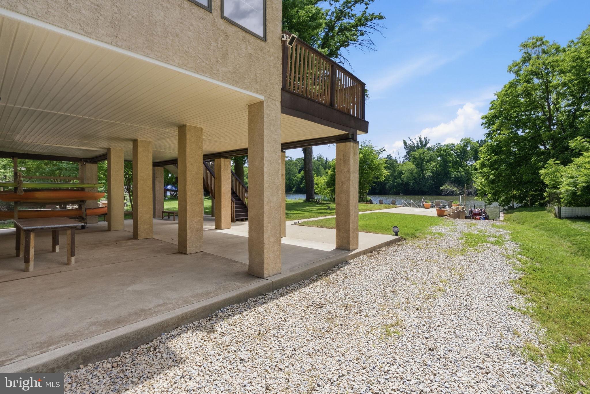 78 W INDIAN LANE