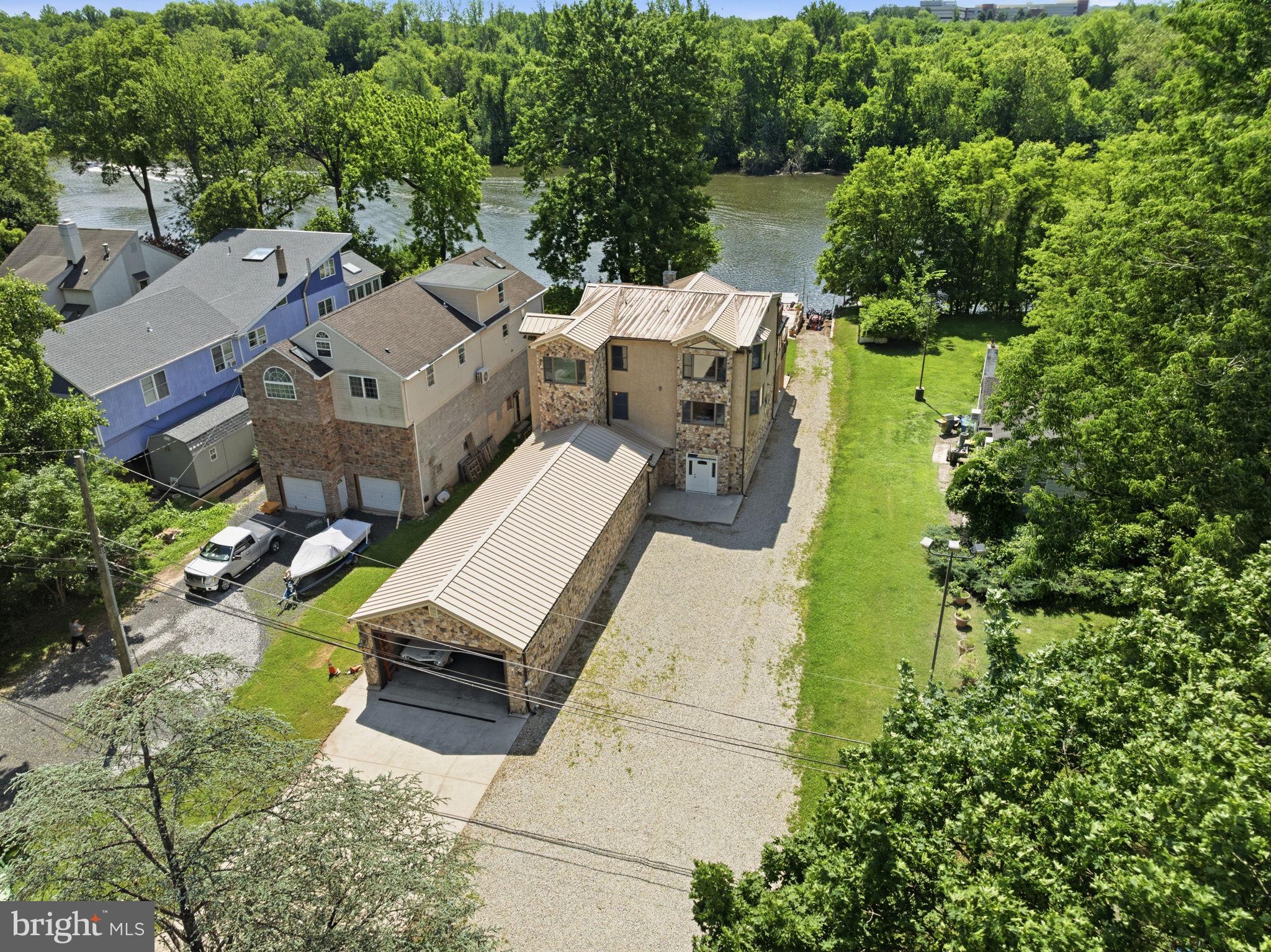 78 W INDIAN LANE