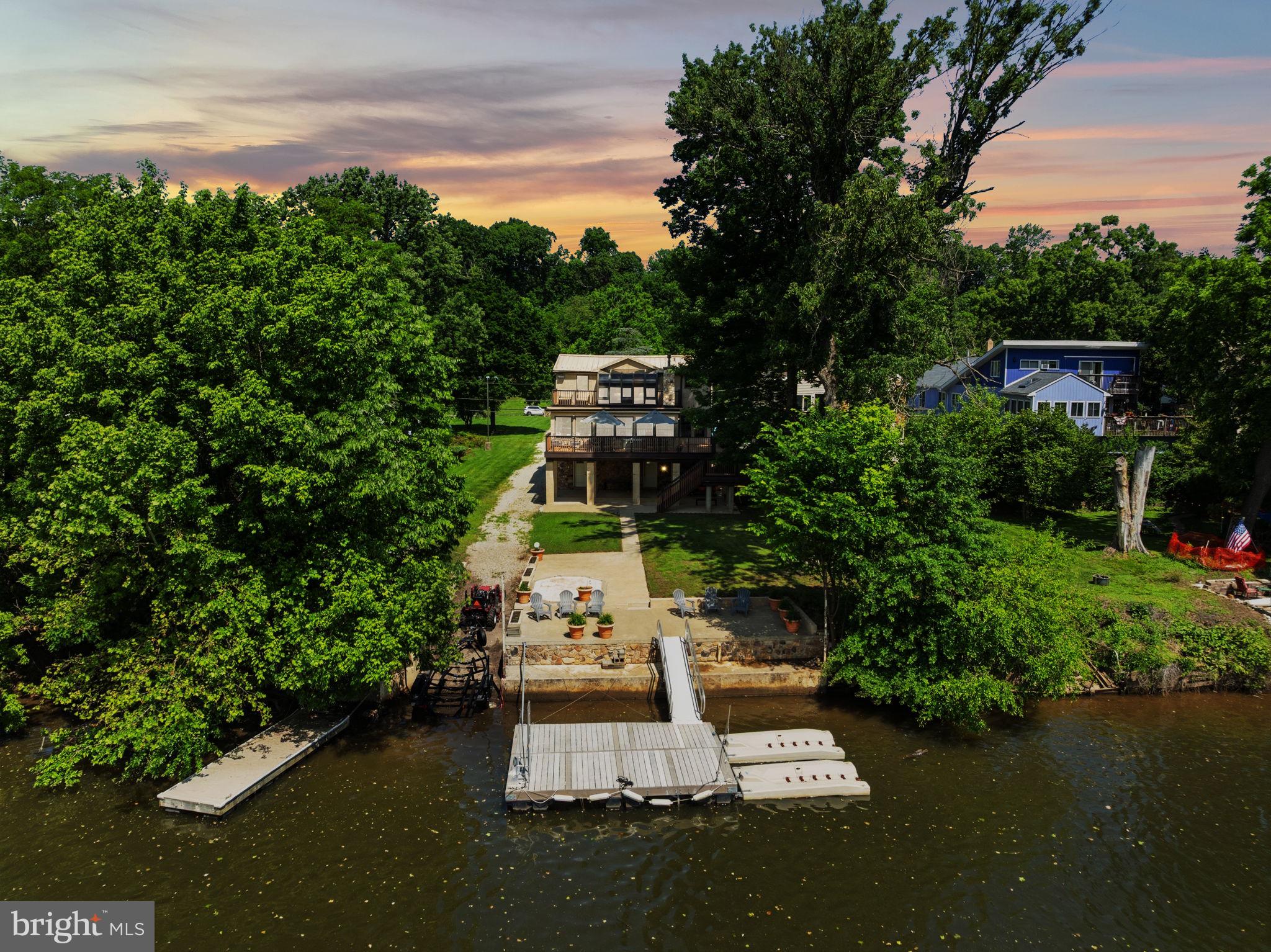 78 W INDIAN LANE
