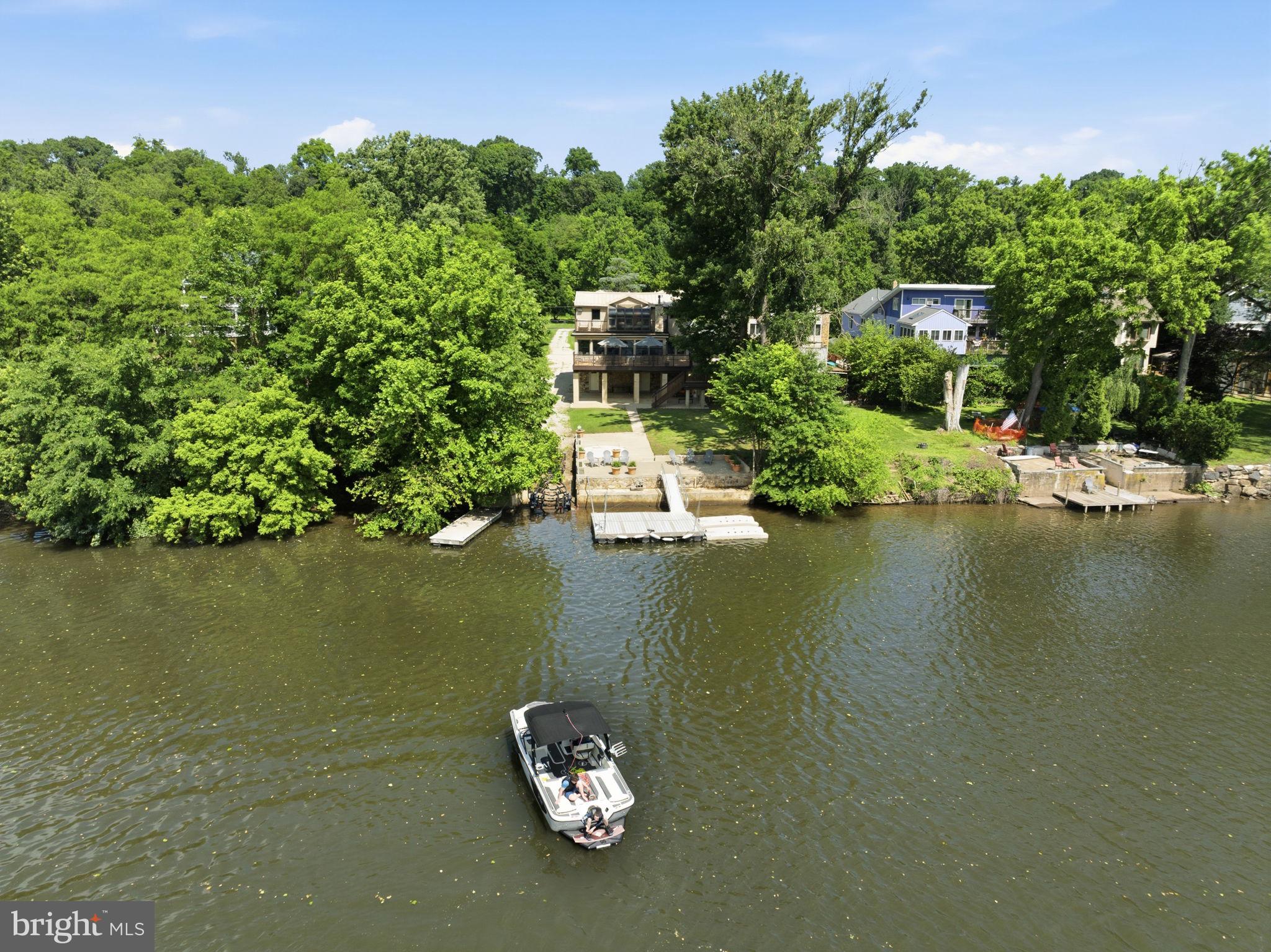 78 W INDIAN LANE