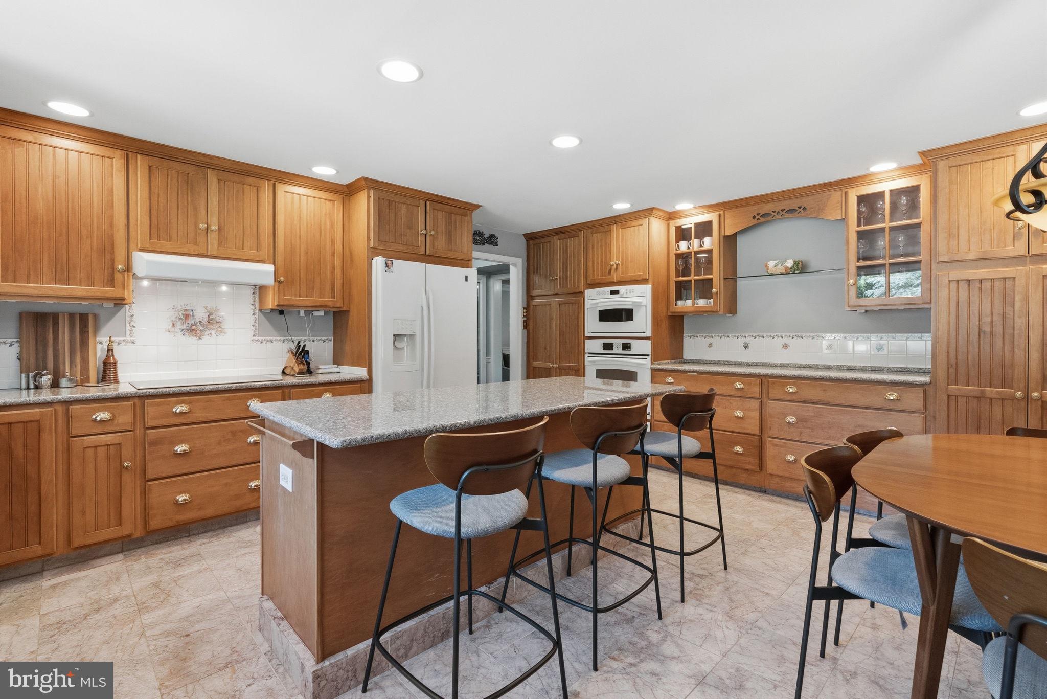 78 W INDIAN LANE
