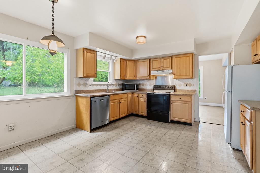 578 COACH ROAD