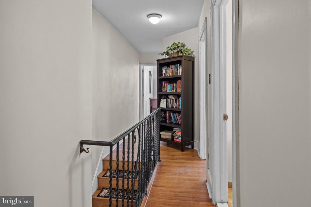 807 HELLERMAN STREET