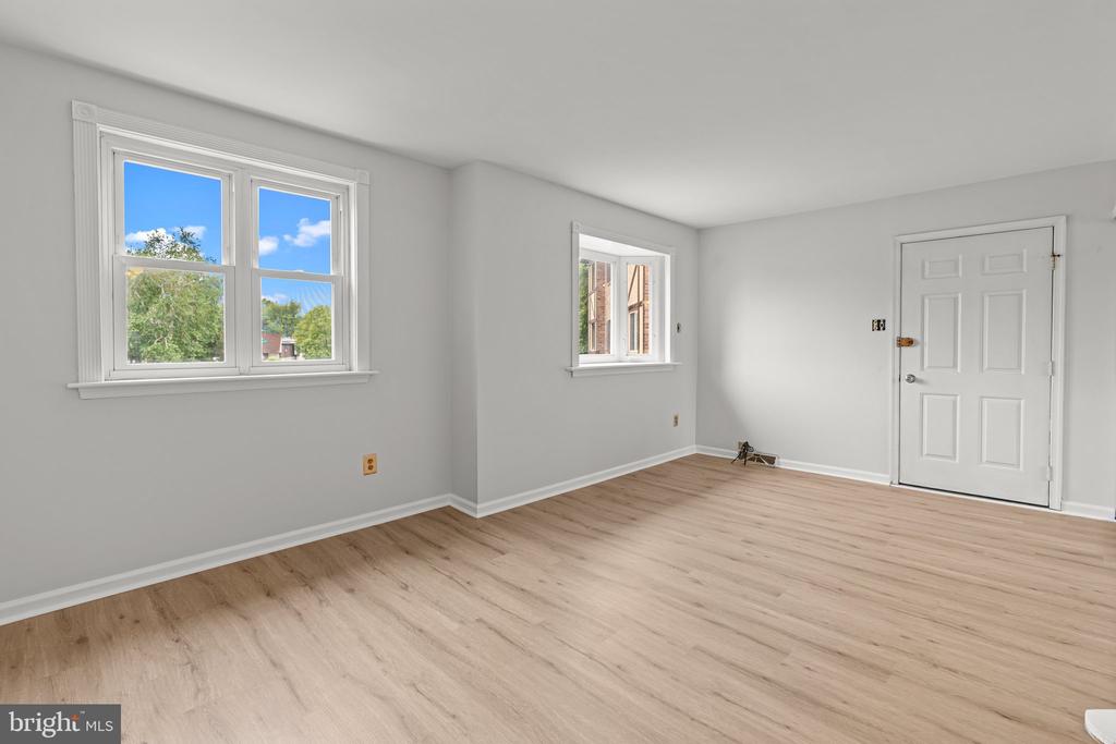 15183 BEVERLY DRIVE