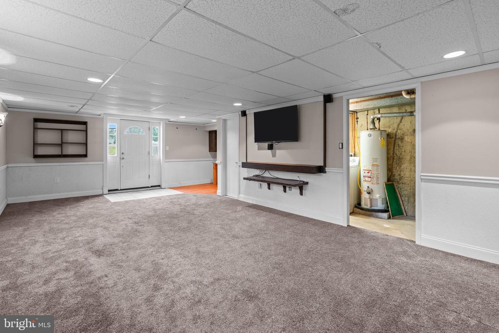 15183 BEVERLY DRIVE