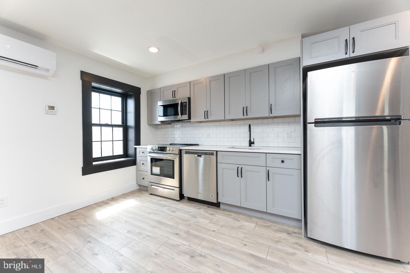 1454 N LAWRENCE STREET