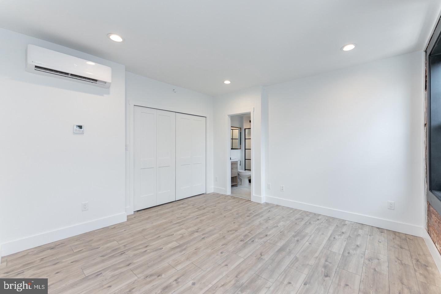 1454 N LAWRENCE STREET