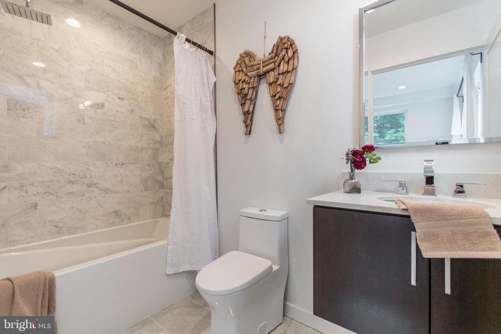 4443 RIVER RIDGE COURT Unit: 13