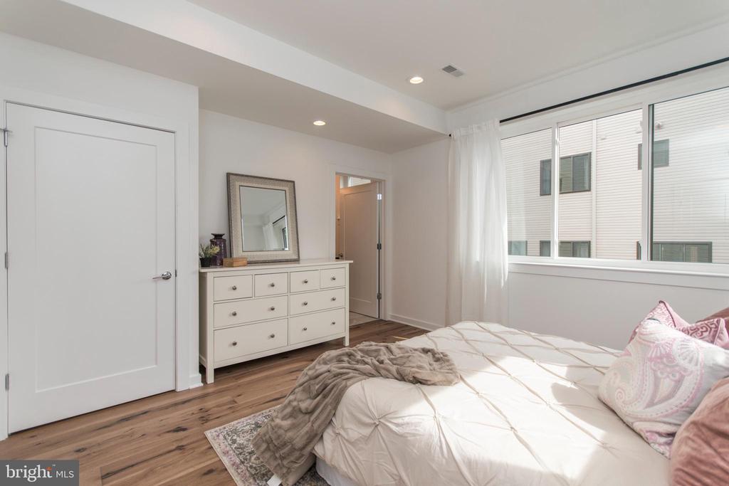 4443 RIVER RIDGE COURT Unit: 13