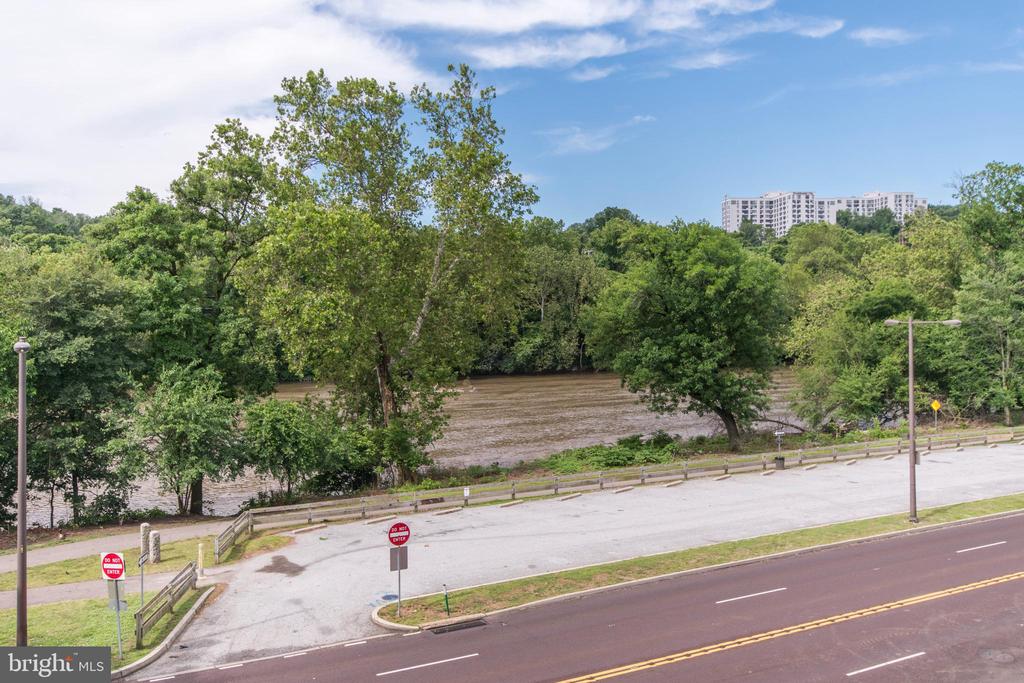 4443 RIVER RIDGE COURT Unit: 13