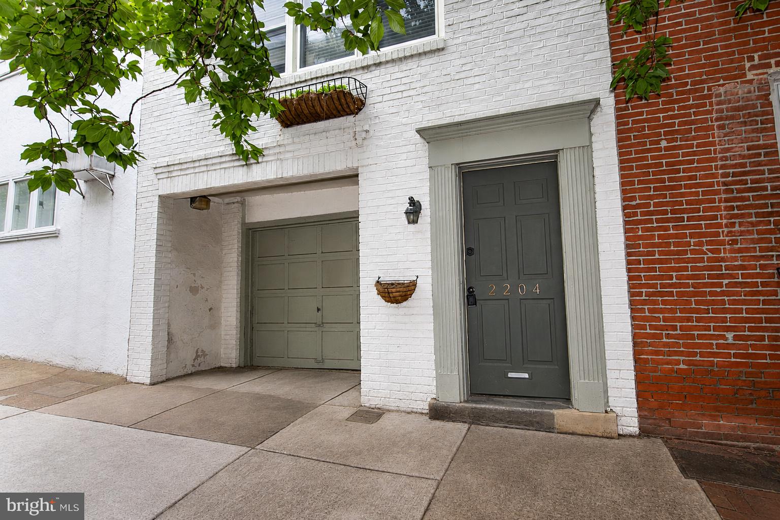 2204 MANNING STREET