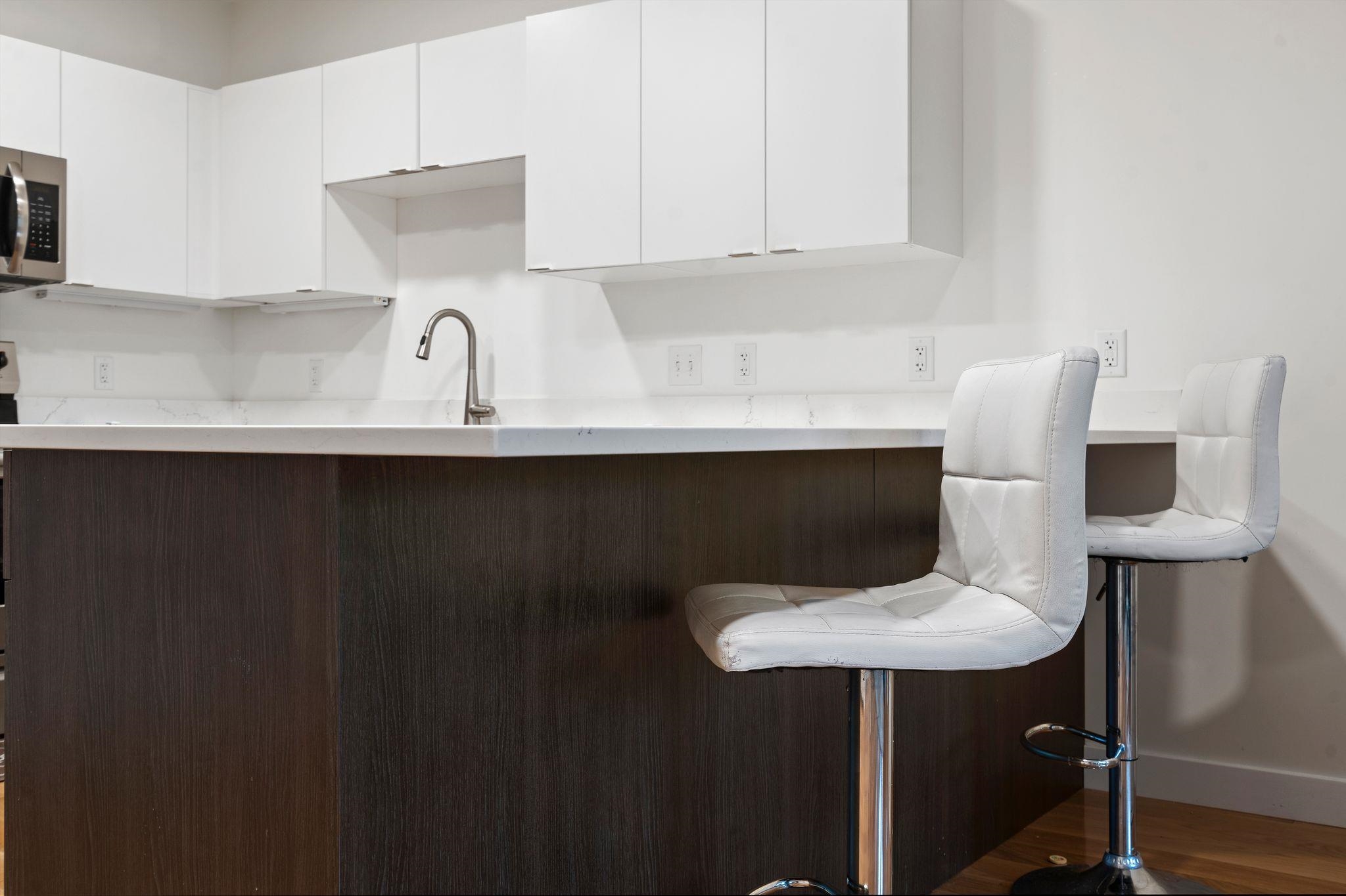 69 Etna Road Unit: 210