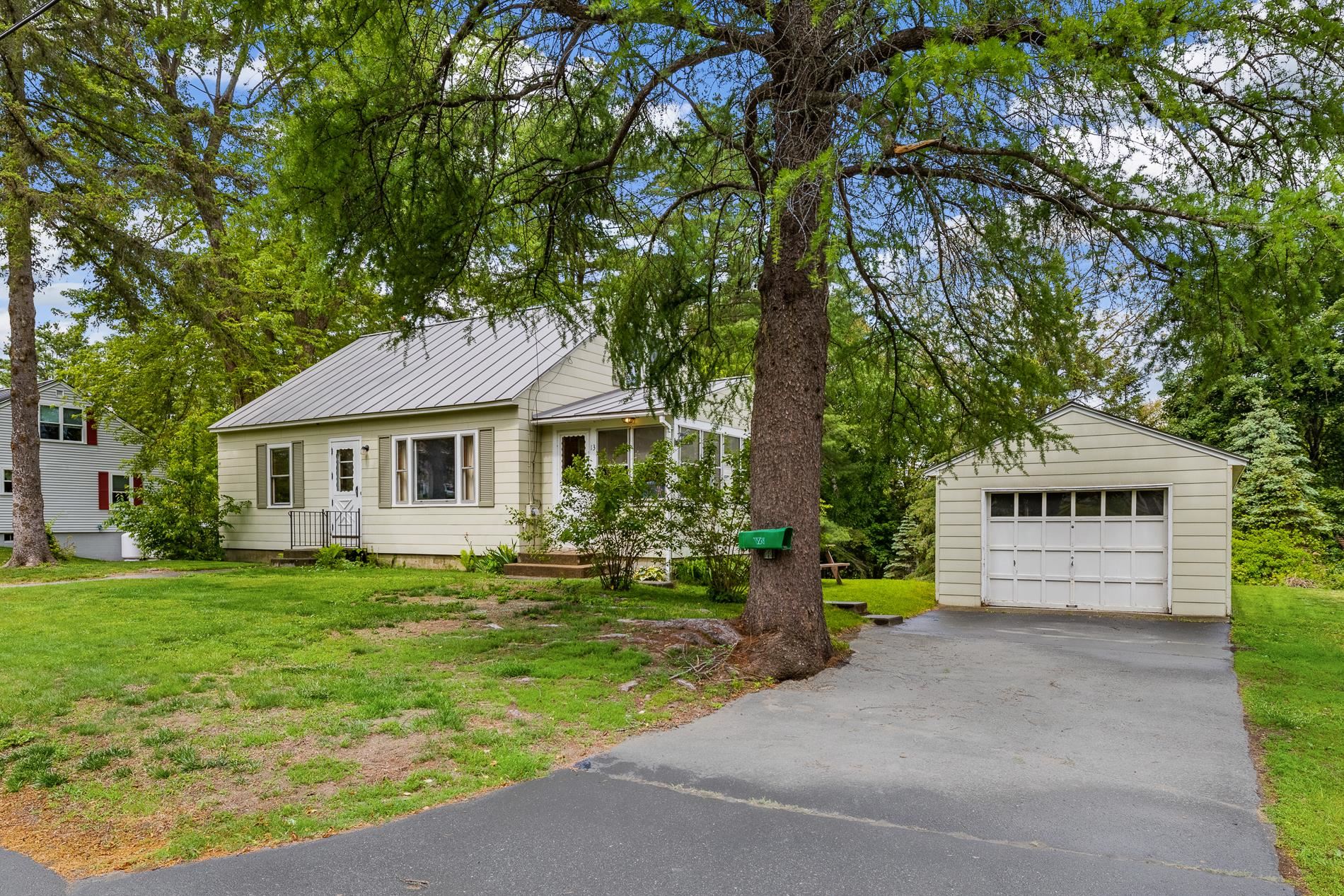 13 Floyd Avenue