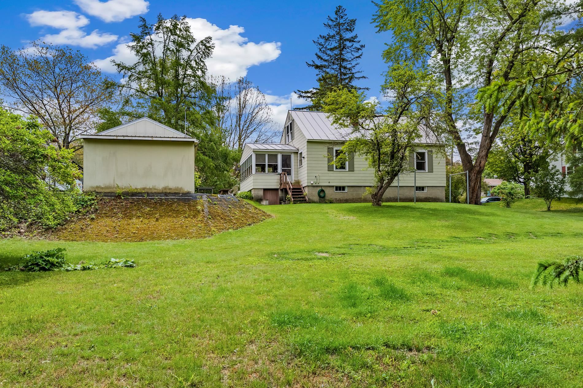 13 Floyd Avenue