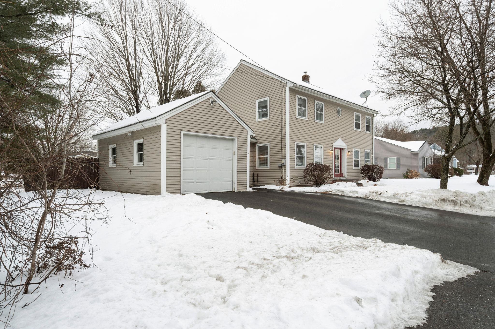 5 Carlton Drive