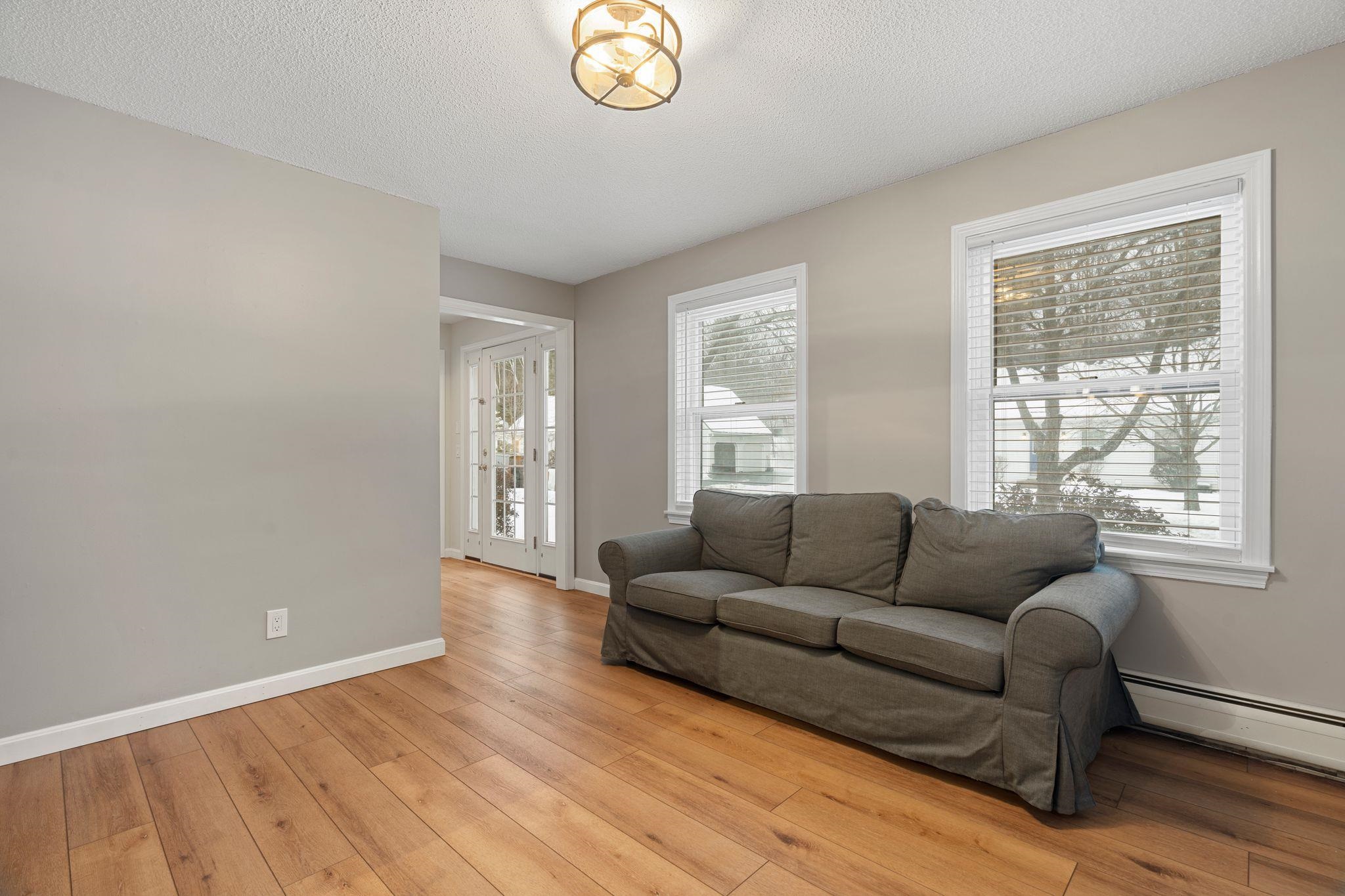 5 Carlton Drive