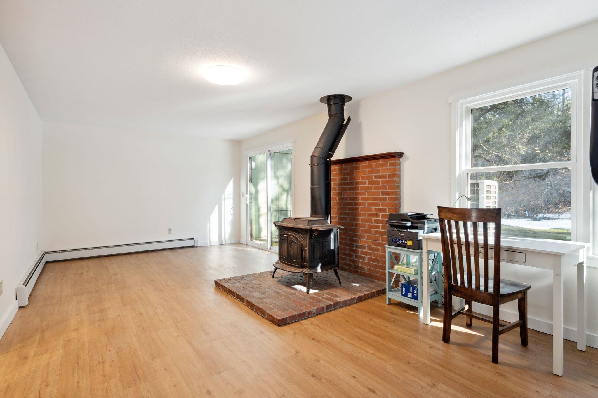32 Floyd Avenue Unit: 10